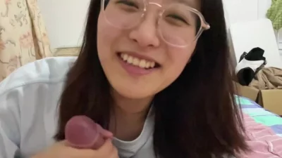 超骚的眼镜妹，超神颜值，轻素颜无美颜纯天然 有完整版